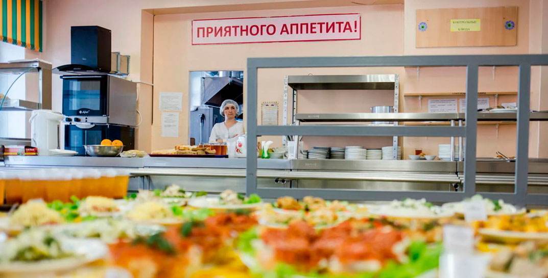 Стало известно, столько заплатят белорусские учителя за обеды в школьных столовых