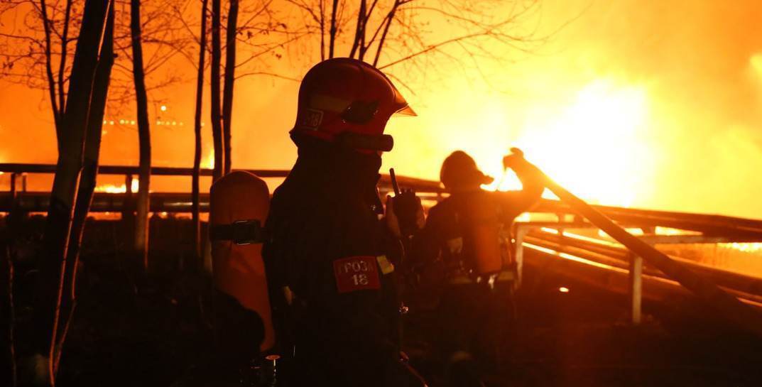 В Минске случился жуткий пожар площадью 400 квадратных метров — горел парниково-тепличный комбинат