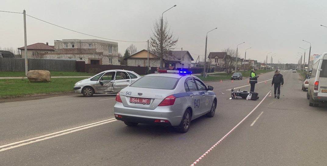 В Бобруйске водитель легковушки не пропустил мопед — ГАИ разыскивает очевидцев аварии