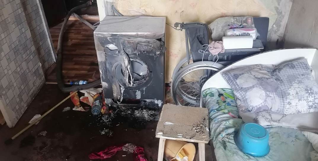 В Бобруйске при пожаре в общежитии спасли супружескую пару