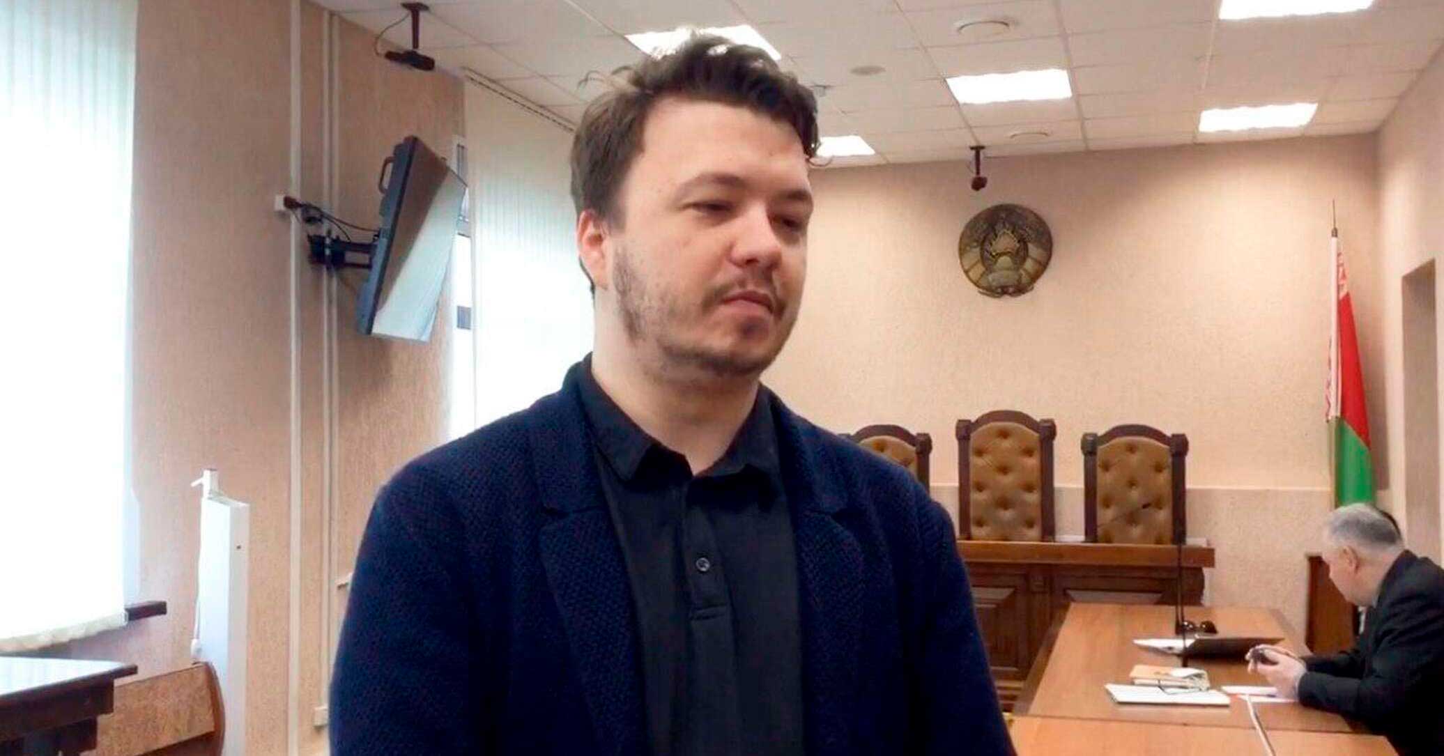 Прокуратура запросила 10 лет колонии для бывшего главреда N*xta Романа Протасевича. Для основателя канала Степана Путило запросили 20 лет