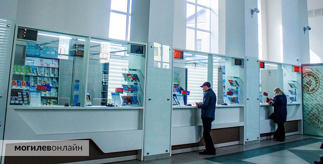 «Белпочта» досрочно выплатит пенсии и пособия за 25 апреля