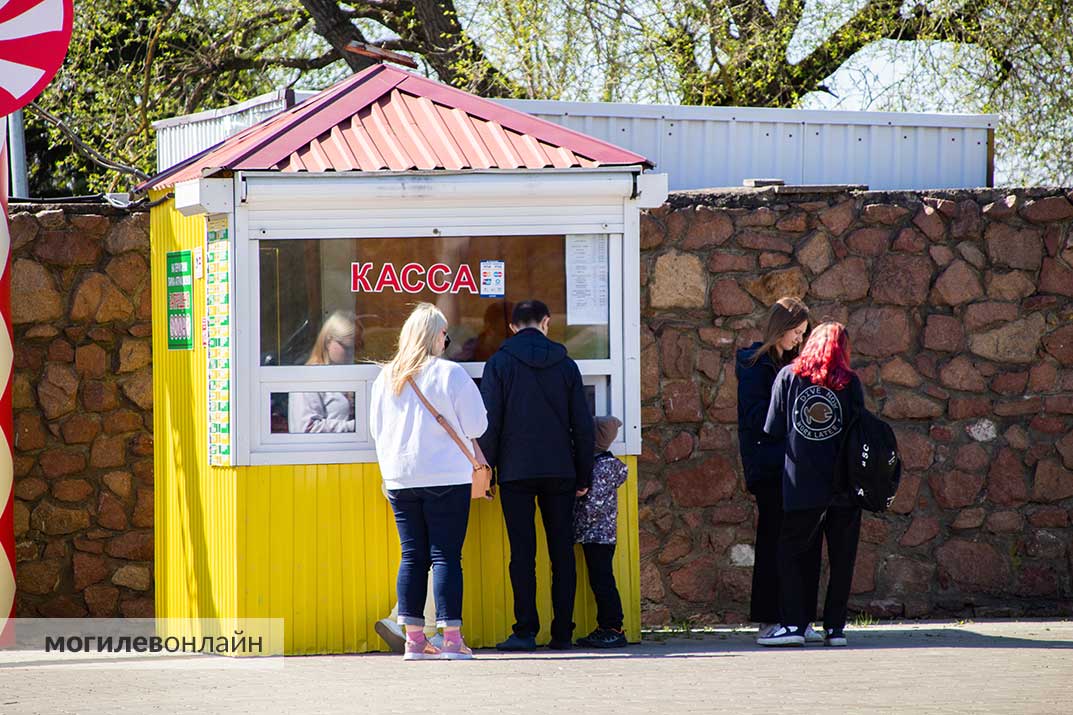 Могилевский парк аттракционов открыл сезон