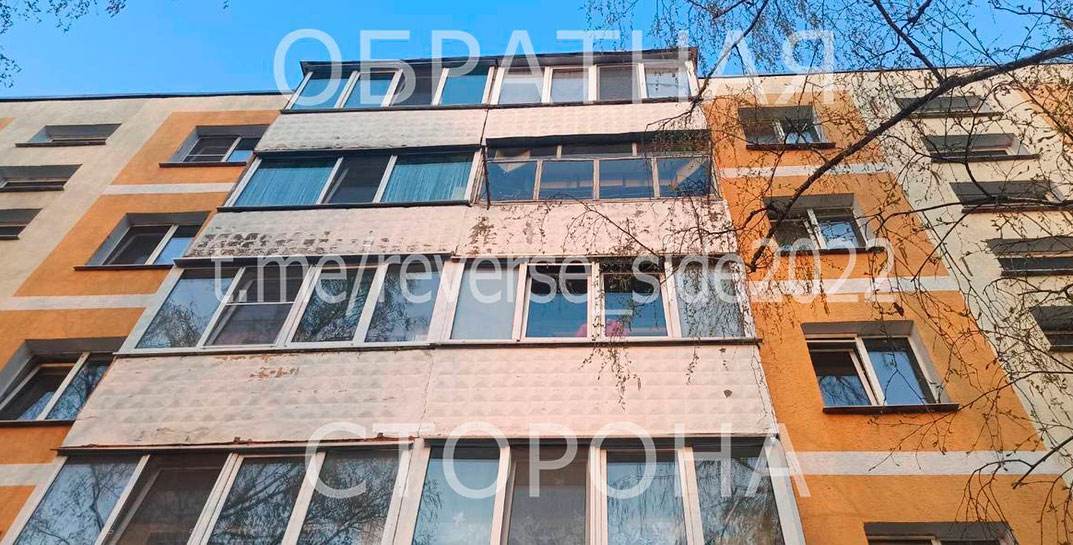Мать и отец отвлеклись: в Рогачеве с балкона четвертого этажа выпала двухлетняя девочка