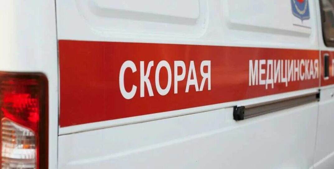 В Могилеве семейному дебоширу вызвали скорую, а когда прибывший фельдшер провела осмотр, он снял штаны и показал ей свой половой орган