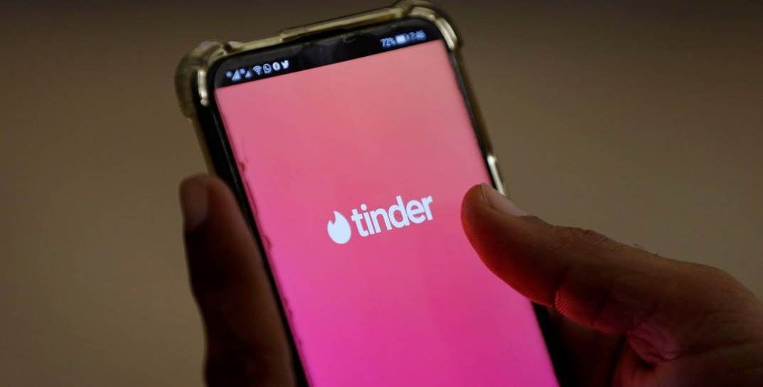 Сервис знакомств Tinder уходит из России