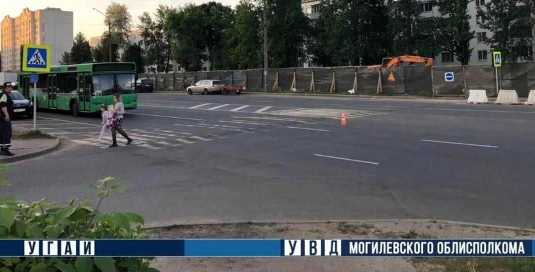 В Бобруйске 22-летняя водитель на переходе сбила пешехода. ГАИ ищет очевидцев ДТП