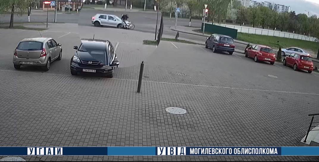 81-летний водитель Volkswagen в Могилеве при повороте не уступил дорогу велосипедисту. У велолюбителя травмы