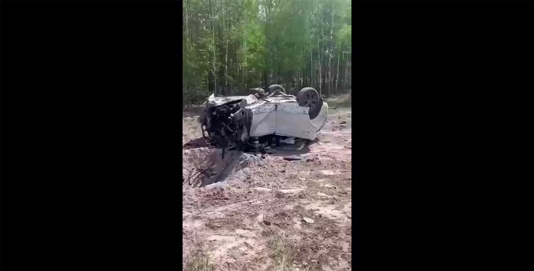 Опубликовано видео с места подрыва машины с Прилепиным