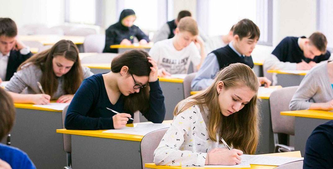 Правила приема в 10-е классы изменятся в Беларуси — перейти с 9-го класса на следующую ступень обучения станет сложнее