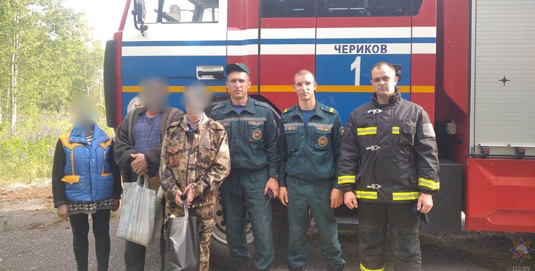 В Чериковском районе трое человек пошли на кладбище и по дороге заблудились в лесу