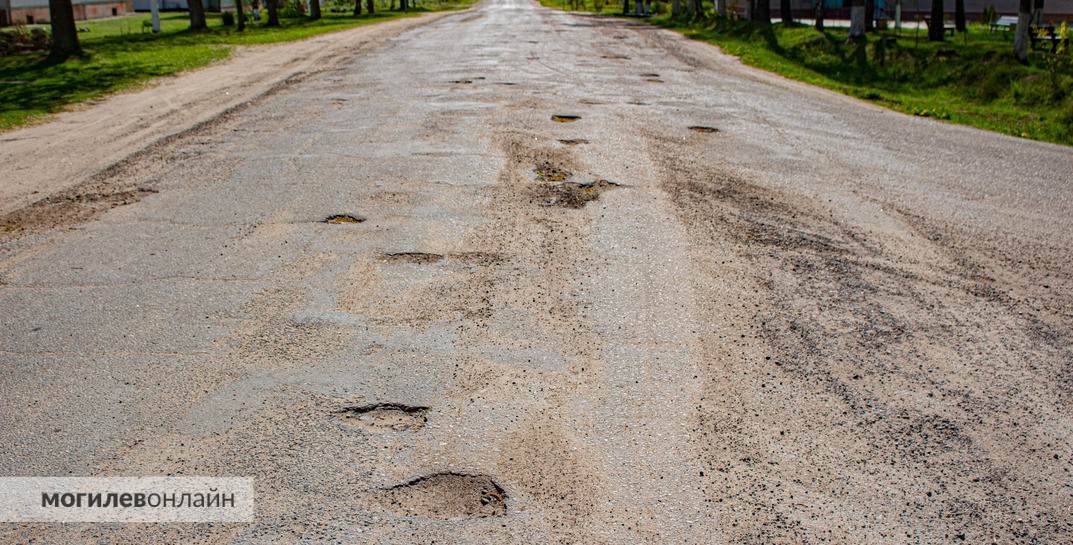 «Какую-то копейку заплатили, и уже гвалт на всю республику «Ах, много!» — Лукашенко заявил, что ремонт дорог должен оплачивать тот, кто по ним ездит