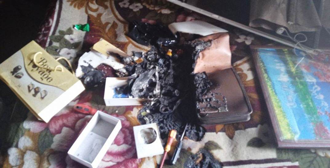 В Кличевском районе брат с сестрой зажгли свечу на диване и устроили пожар