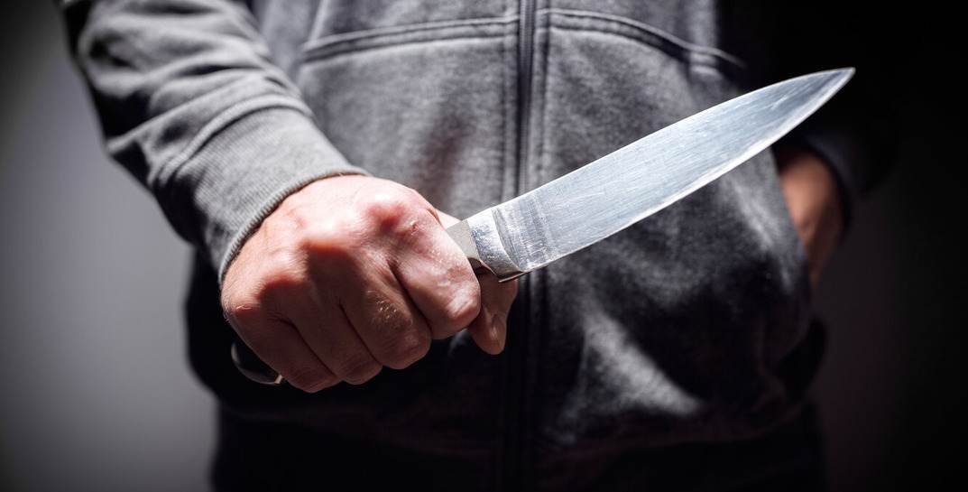В Бобруйске пьяный внук зарезал своего 76-летнего дедушку