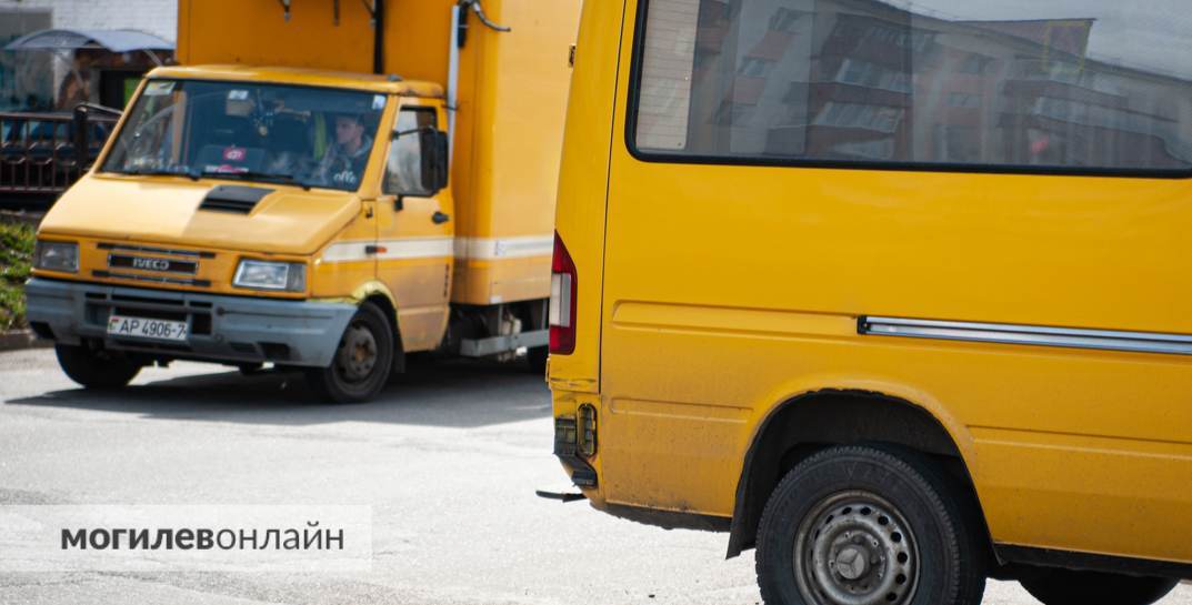 От 3,5 до 9 лет тюрьмы. Вынесен приговор автомошенникам из Могилева, которые обманули десятки россиян, обещая дешево продать грузовики из Европы