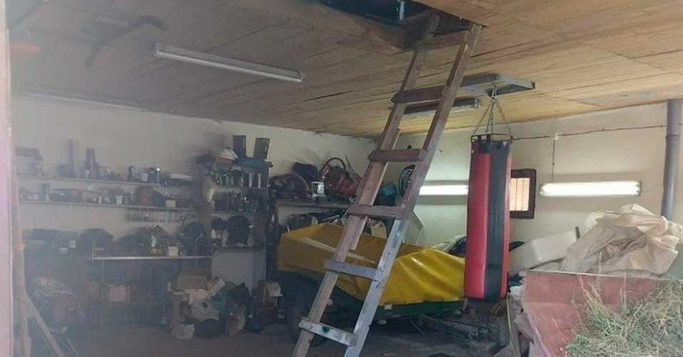 Мальчик получил тяжелые травмы головы после падения с лестницы в гараже в Могилевском районе