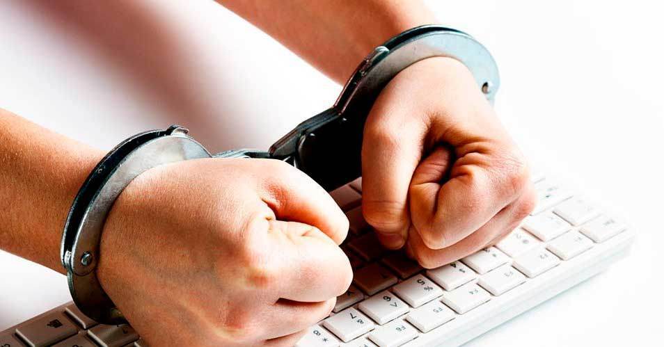42-летний слесарь из Солигорска прямо на своей странице в соцсетях делал девушкам неприличные предложения и публиковал дикпики