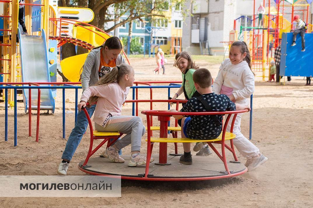 Площадка в микрорайоне Техноприбор — готова! Открытие сегодня, но функционал нового объекта уже оценили малыши и взрослые