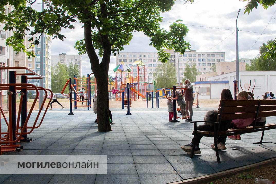 Площадка в микрорайоне Техноприбор — готова! Открытие сегодня, но функционал нового объекта уже оценили малыши и взрослые