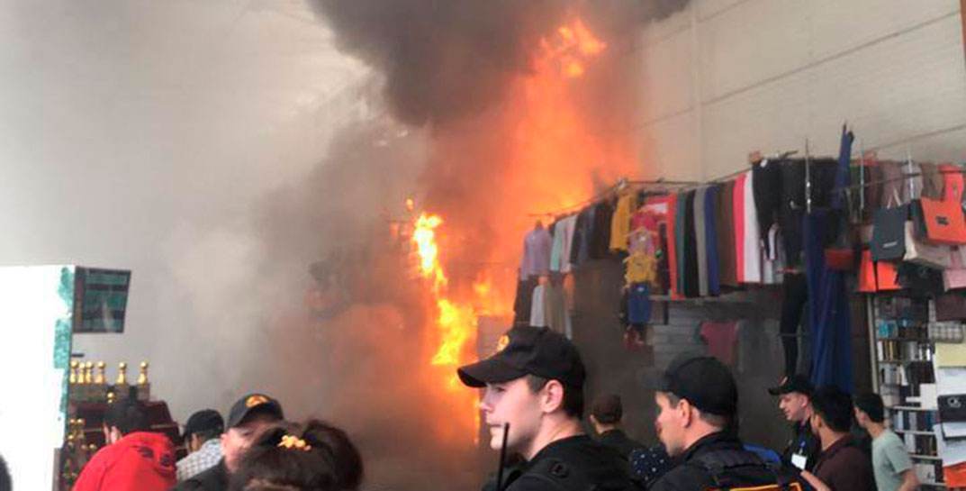 В Москве горит рынок «Садовод»