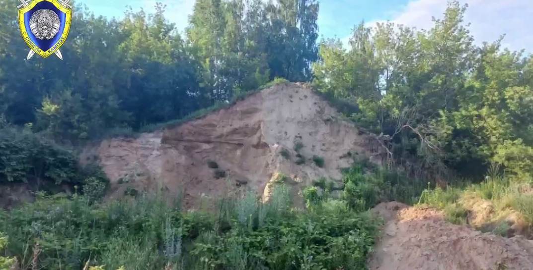 В Быхове 10-летнего мальчика насмерть засыпало песком в карьере