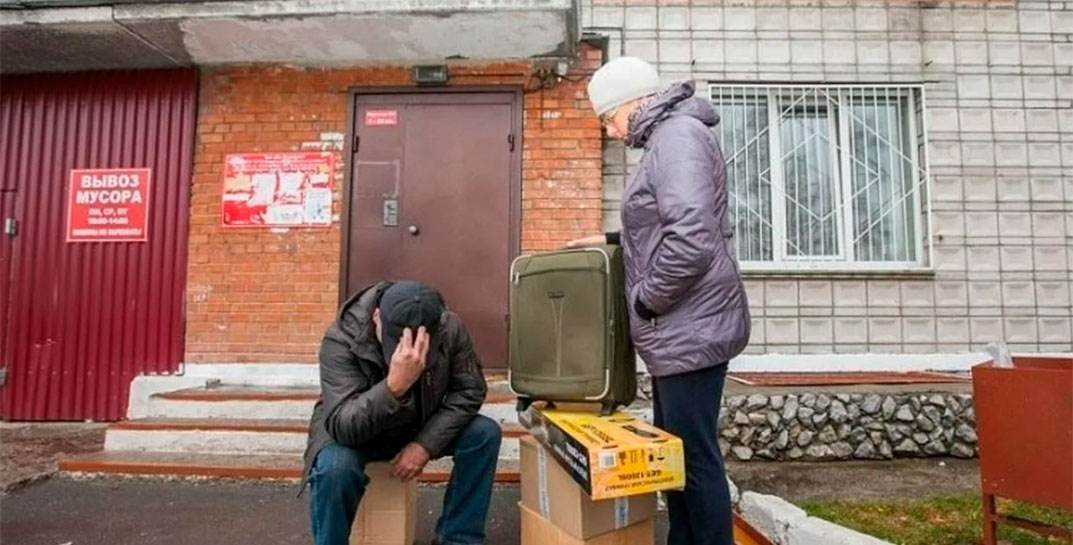 В Могилевской области в первом полугодии 2023-го из жилья выселили 163 должника за ЖКУ