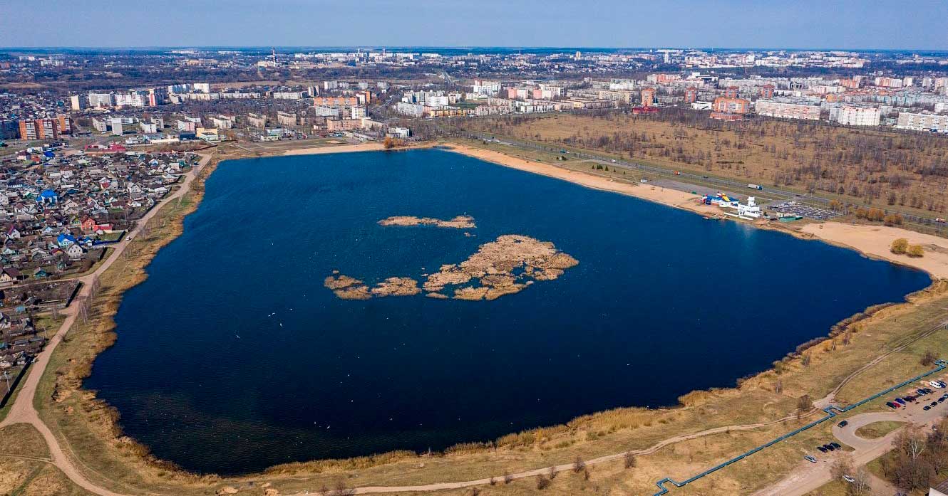 В Могилеве начали комплексную очистку Святого озера. Планируется полностью удалить «Птичий остров»