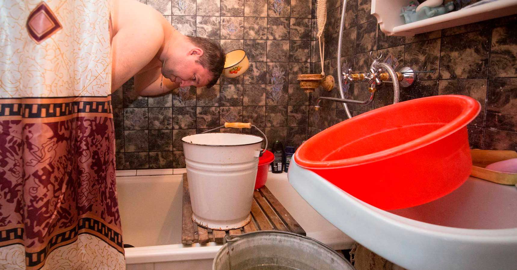 Заключительный этап сезонного отключения горячей воды стартует в Могилеве с 6 августа. Кто будет мыться из ведер и тазиков?