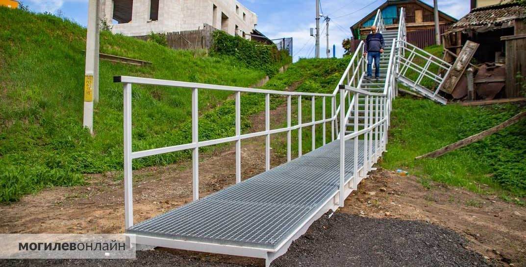 Посмотрите на новую лестницу, которую сделали в Могилеве в районе Дубровенки с улицы Чехова на улицу Яцыно