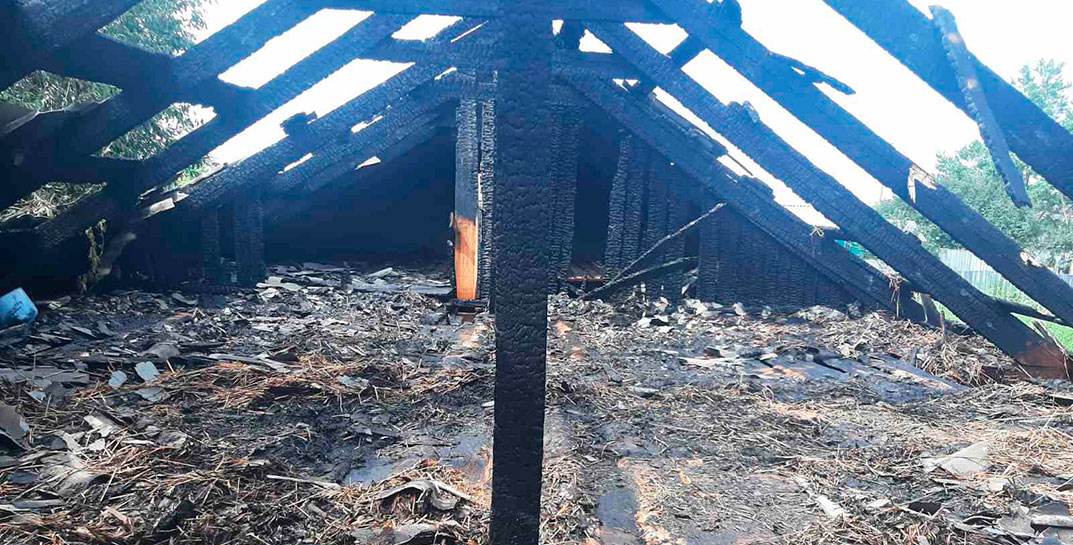 В Краснопольском районе дети играли со спичками и сожгли сарай