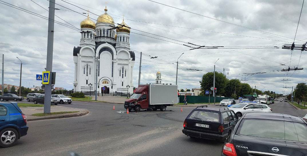 Авария на перекрестке по Габровской