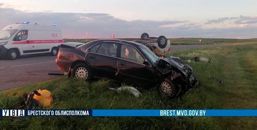 В аварии под Барановичами погиб таксист, еще два человека в больнице