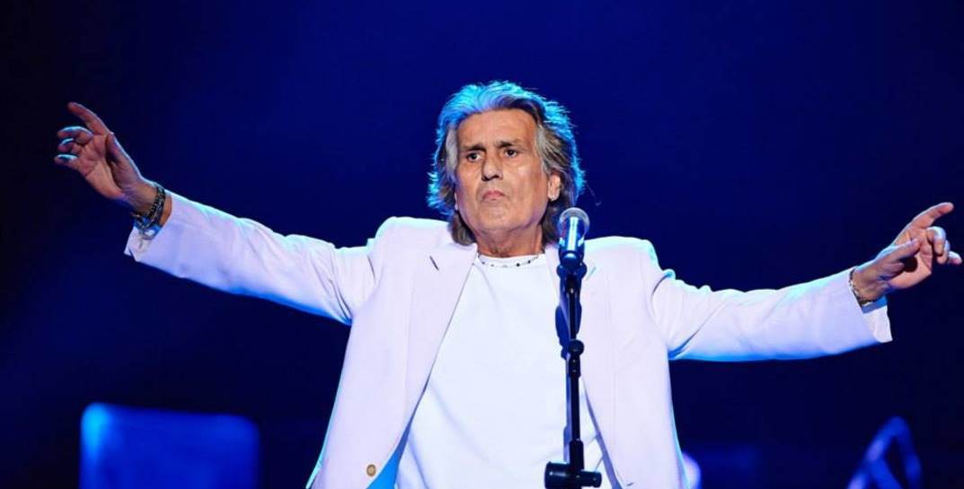 Умер всемирно известный итальянский певец Тото Кутуньо