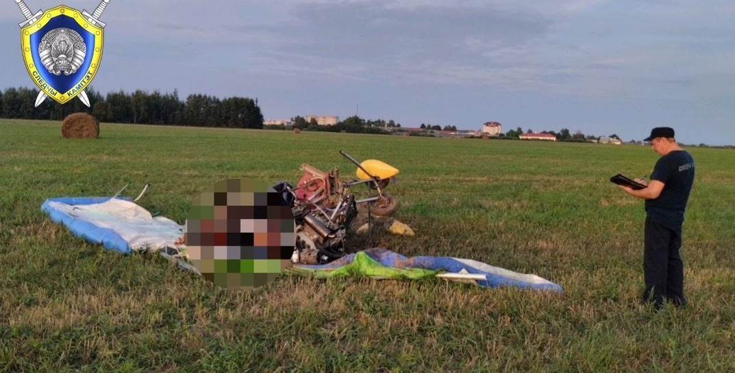 Под Вилейкой разбился мотодельтаплан. Погибло два человека