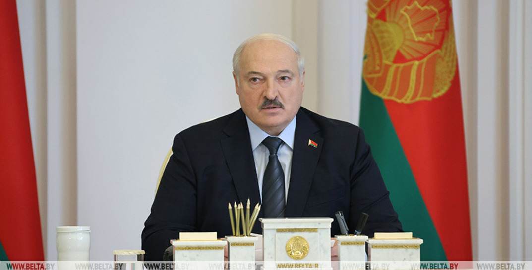 На совещании по образованию Лукашенко резко раскритиковал подготовку к учебному году: не принял доклад министра и отозвал из отпуска премьера