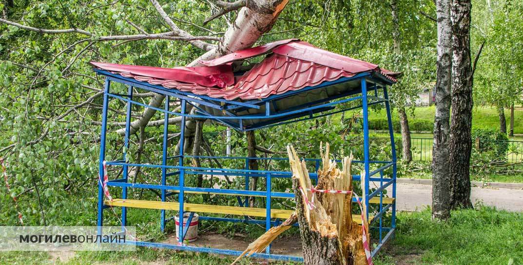 Посмотрите, что натворила вчерашняя непогода в микрорайоне «Техноприбор»
