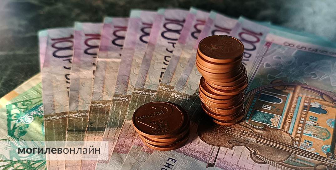 Средняя зарплата в Беларуси поднялась в июле на 6 рублей. По регионам — без сюрпризов, Могилевская область по-прежнему на последнем месте