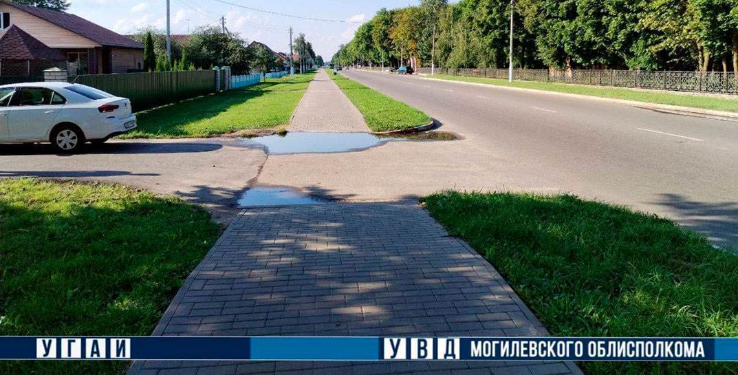 В Шклове подросток попал в ДТП и сломал руку, однако второй участник аварии попросил никому об этом не рассказывать и уехал. Чем все закончилось?