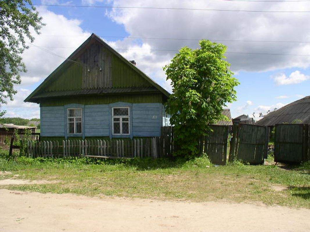 Дом в деревне Большая Мощаница, в котором произошло самое массовое убийство в новейшей истории Беларуси