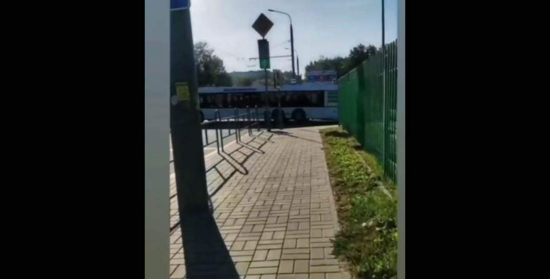 Не знал, да еще и забыл. Посмотрите, как в Могилеве «заблудился» автобус