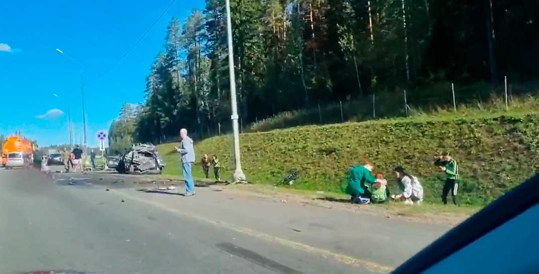 Грузовик протаранил колонну детей-велосипедистов в России. Сообщается о двух погибших подростках