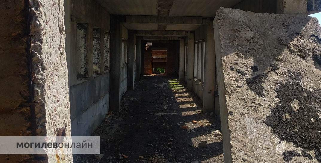 В Минске мальчик провалился в подвал заброшки с 5-метровой высоты