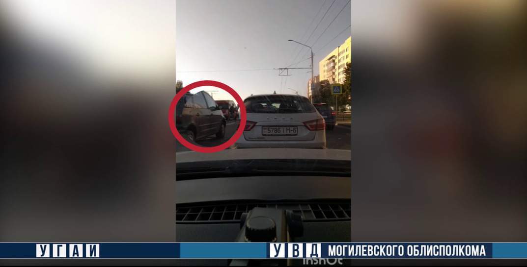 Могилевские гаишники по видео наказали водителя, который не пропустил пешехода на «зебре»