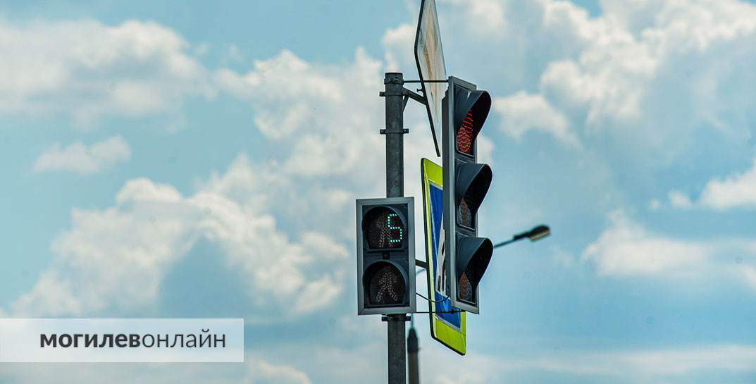 В Беларуси планируют отслеживать проезд на красный свет с помощью камер фотофиксации
