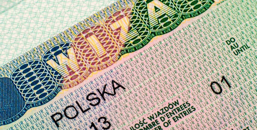 В Польше раскрыли, сколько виз выдано белорусам с начала 2021 года