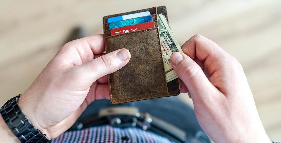 Прогноз по валютам: курсу рубля приказали «стоять на месте». Это сработает?