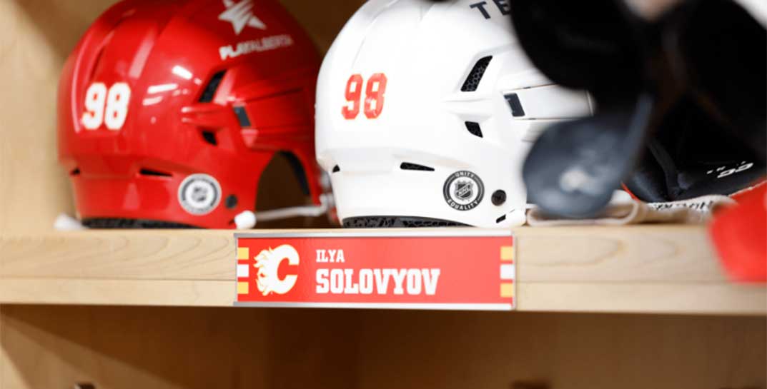 15-м белорусом в НХЛ стал могилевчанин! Илья Соловьев дебютировал за «Калгари»