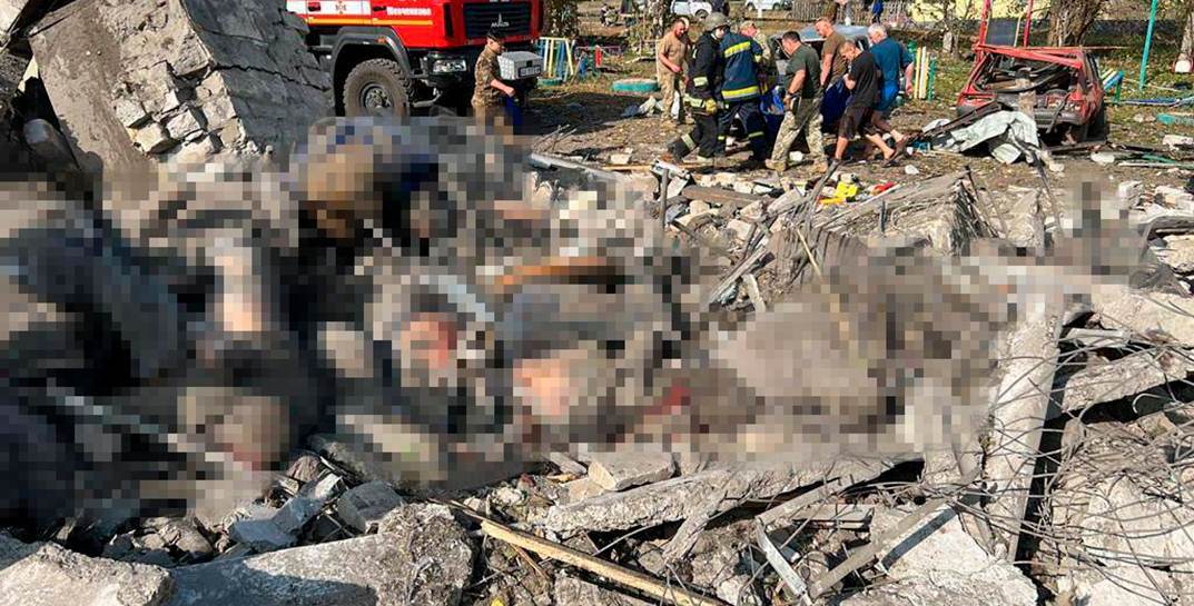 51 человек погиб в сельском кафе в Харьковской области в результате ракетного удара