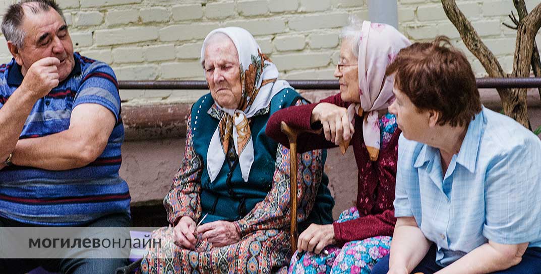 В Беларуси на одного пожилого мужчину приходятся две пенсионерки