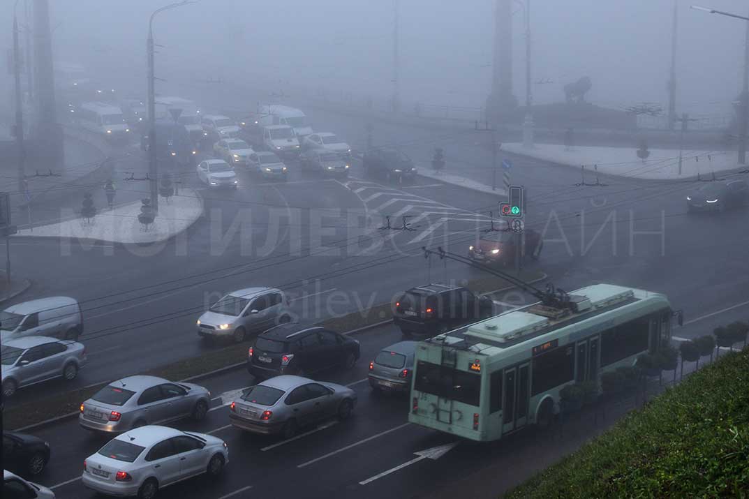 Туманное утро в Могилеве. Еще октябрьское